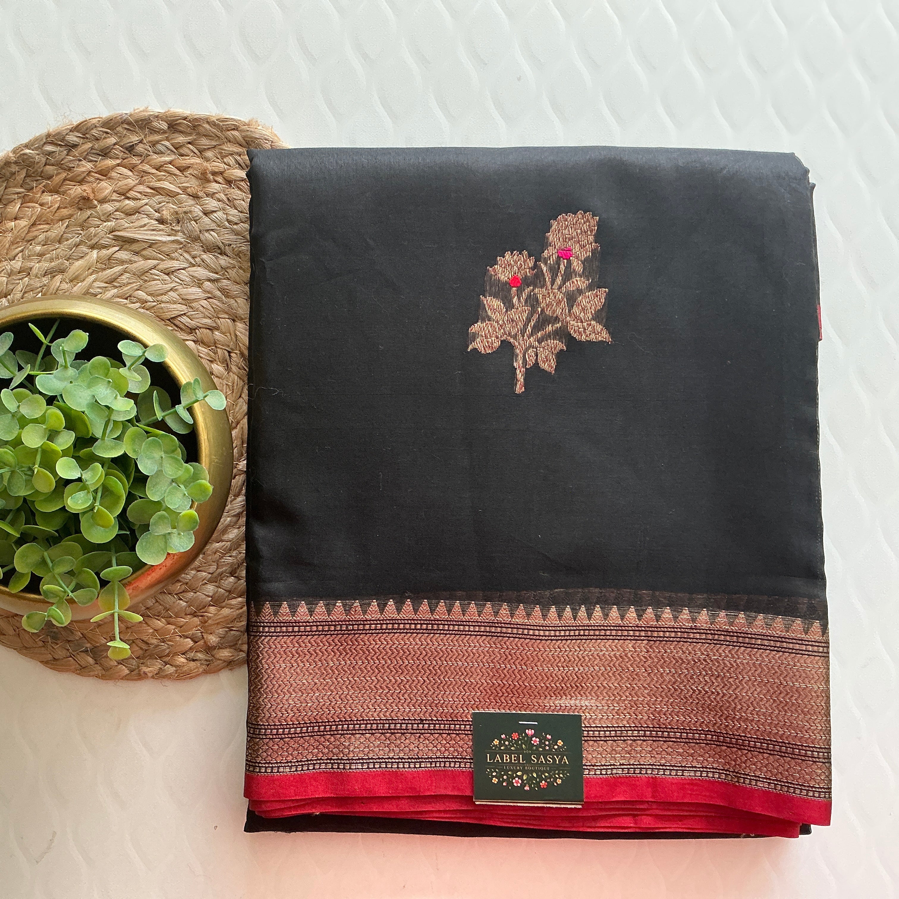 PREMIUM PURE CHENDERI HANDWOVEN BLACK AND RED BORDER SAREE