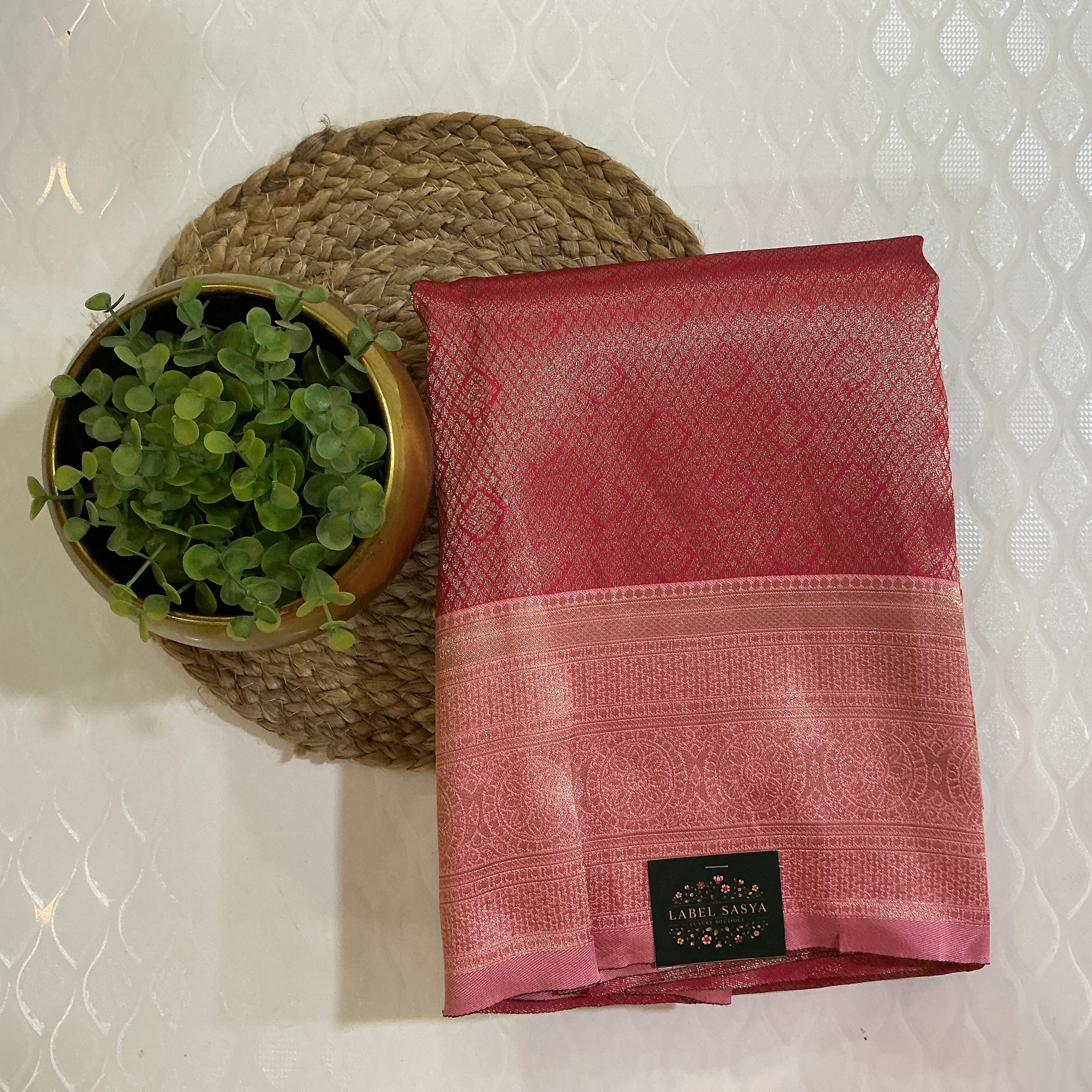 PREMIUM PATTU CONTRAST RED AND PEACH BORDER SAREE