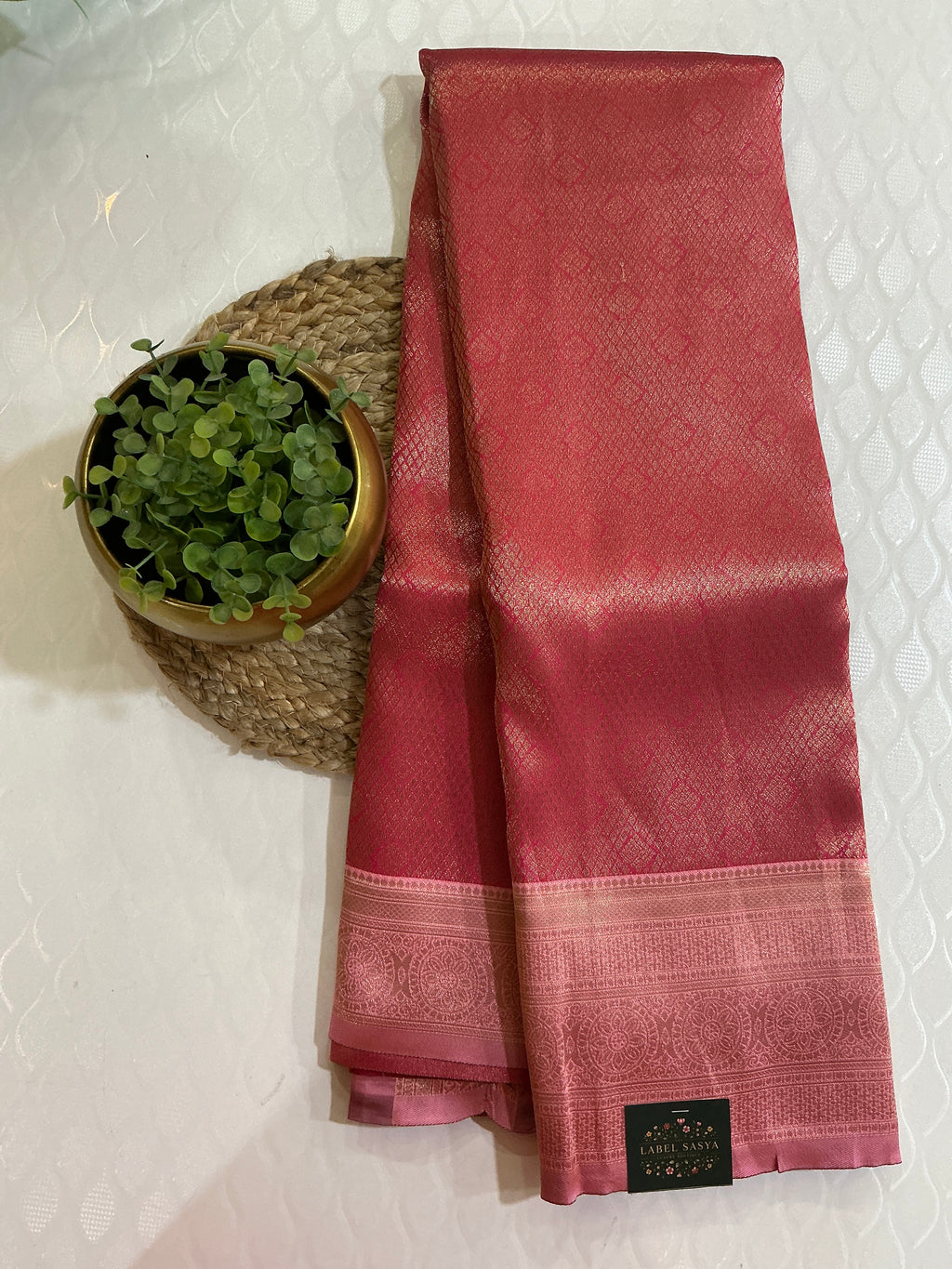 PREMIUM PATTU CONTRAST RED AND PEACH BORDER SAREE