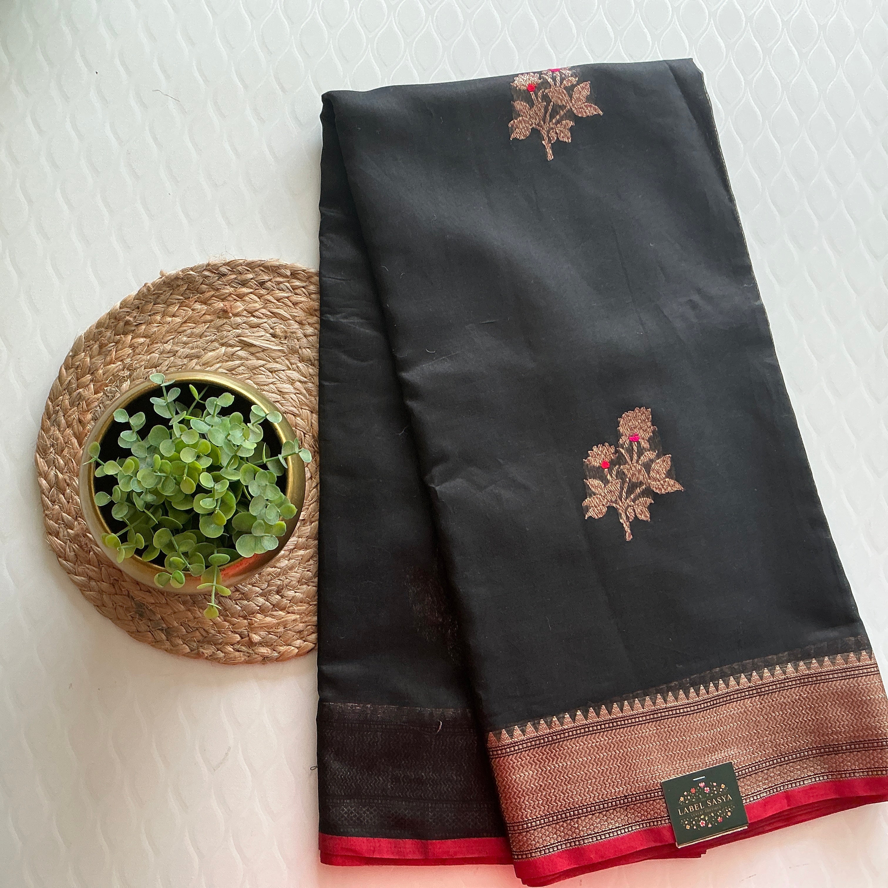 PREMIUM PURE CHENDERI HANDWOVEN BLACK AND RED BORDER SAREE
