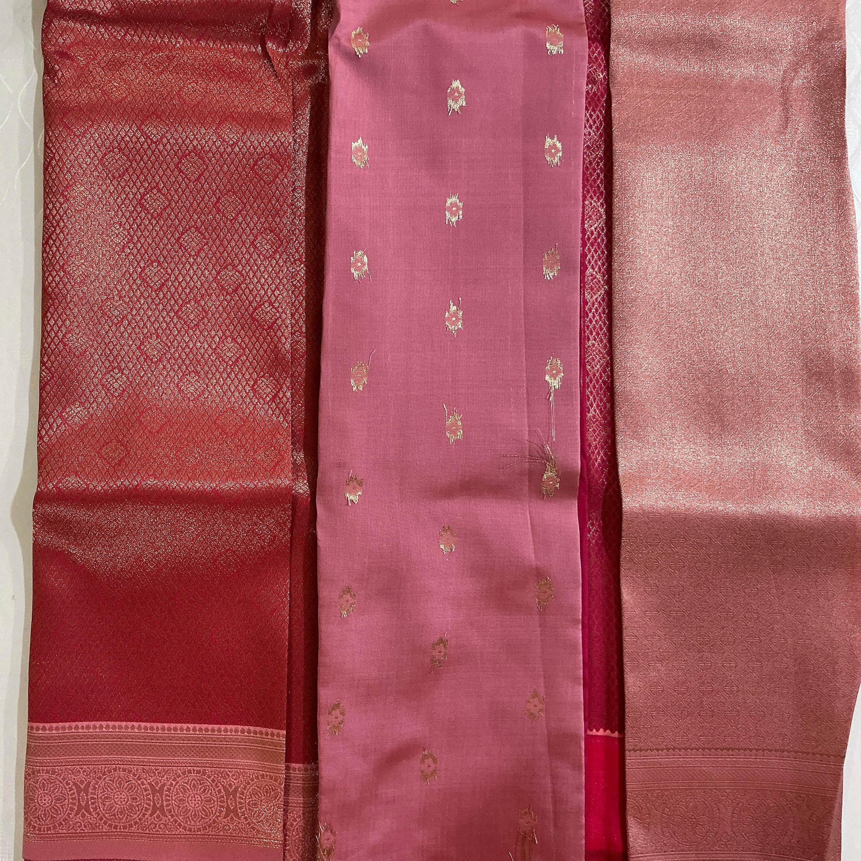PREMIUM PATTU CONTRAST RED AND PEACH BORDER SAREE